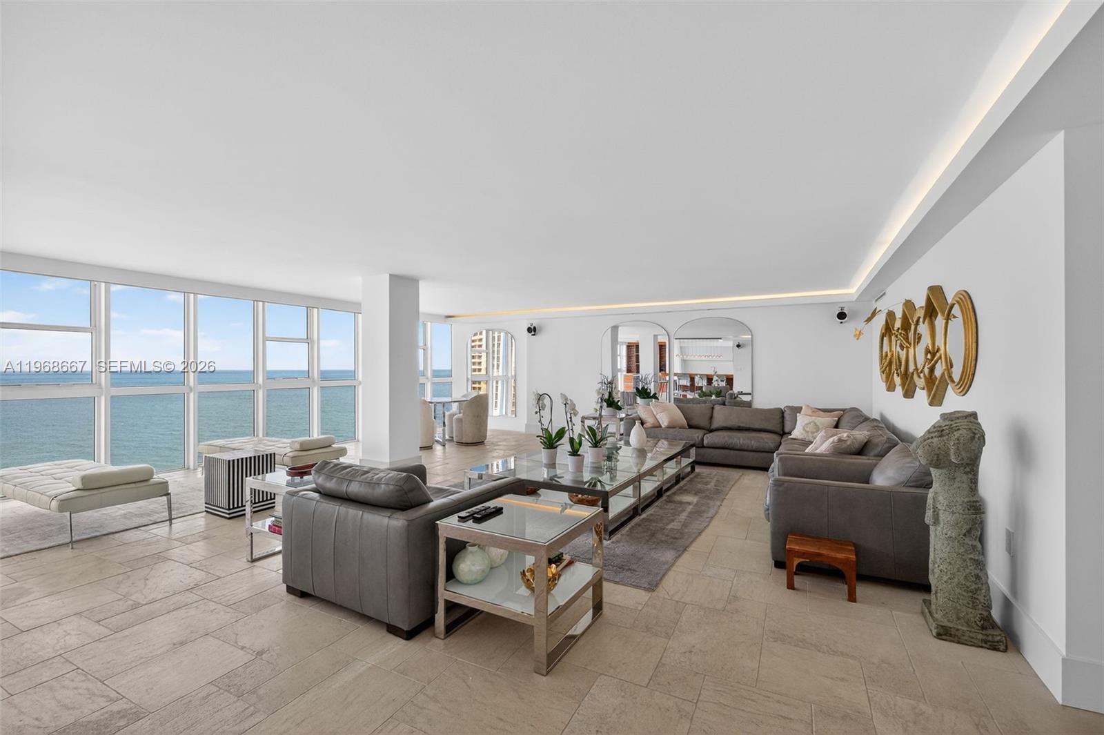 600 Grapetree Dr #11BN, Key Biscayne FL 33149