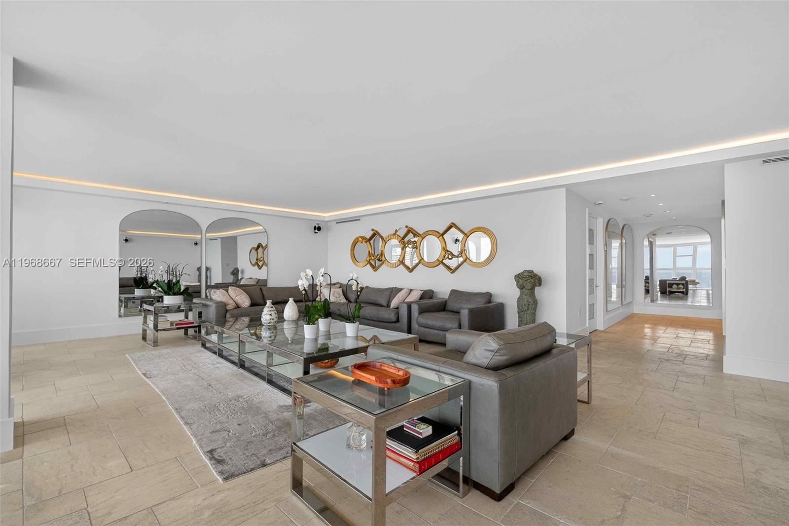 600 Grapetree Dr #11BN, Key Biscayne FL 33149