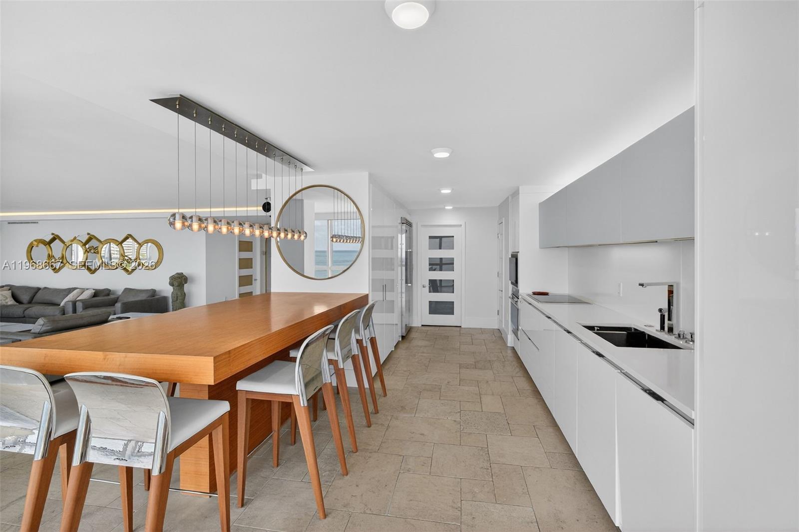 600 Grapetree Dr #11BN, Key Biscayne FL 33149