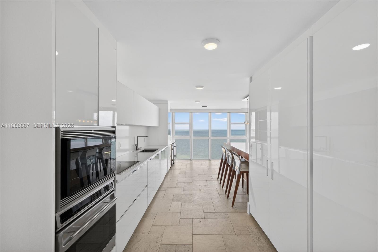 600 Grapetree Dr #11BN, Key Biscayne FL 33149