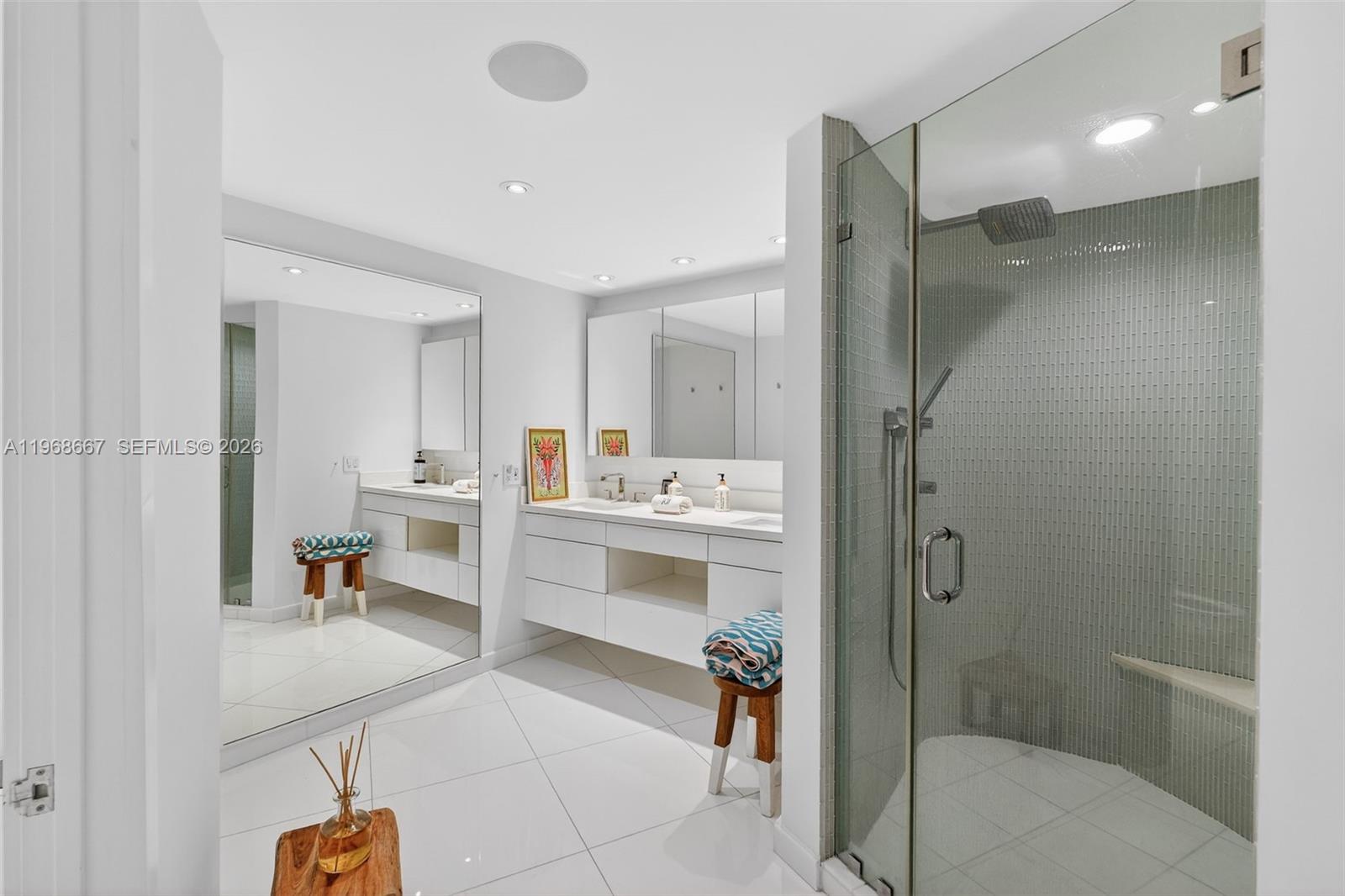 600 Grapetree Dr #11BN, Key Biscayne FL 33149
