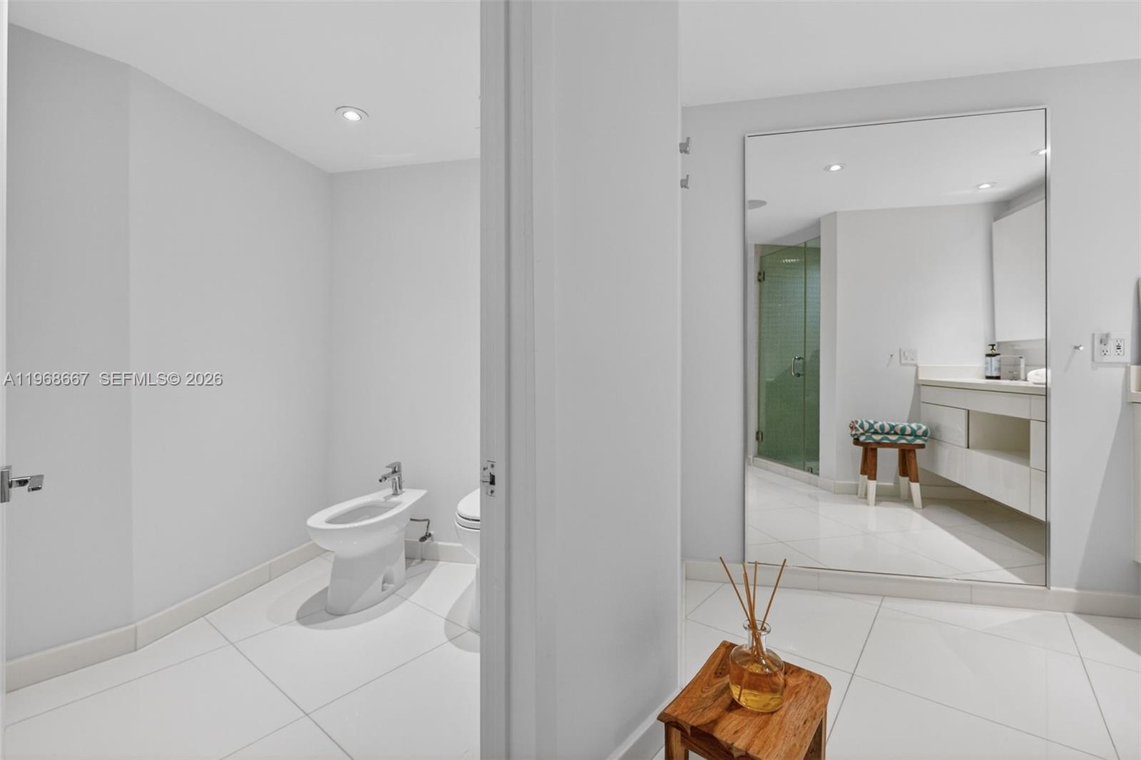 600 Grapetree Dr #11BN, Key Biscayne FL 33149