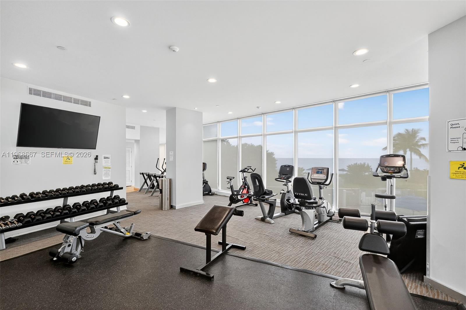 600 Grapetree Dr #11BN, Key Biscayne FL 33149