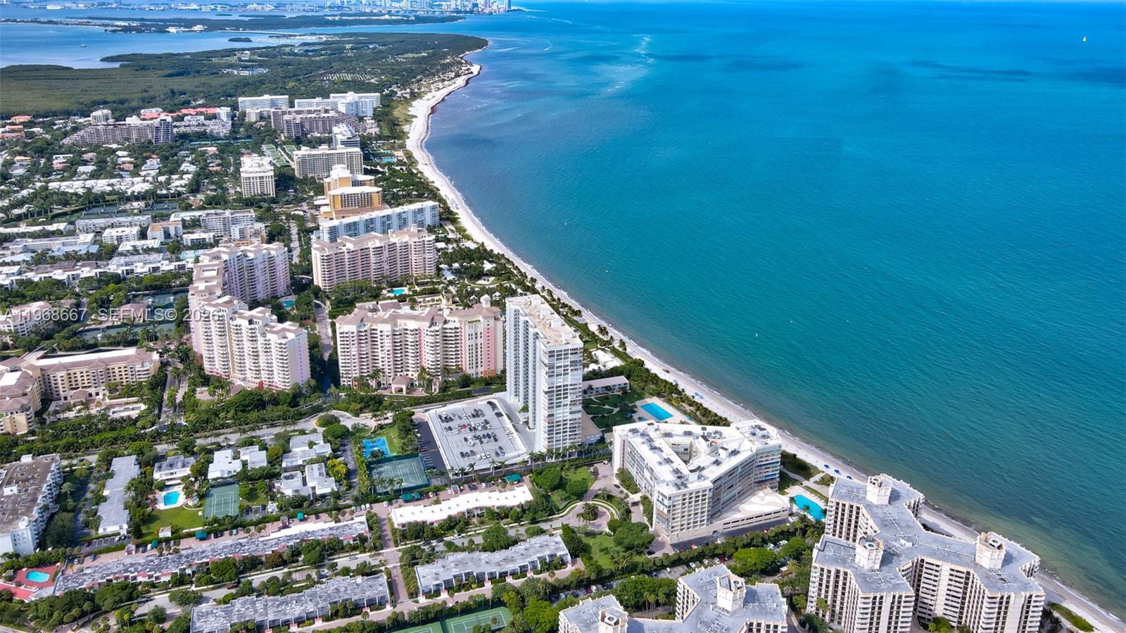 600 Grapetree Dr #11BN, Key Biscayne FL 33149