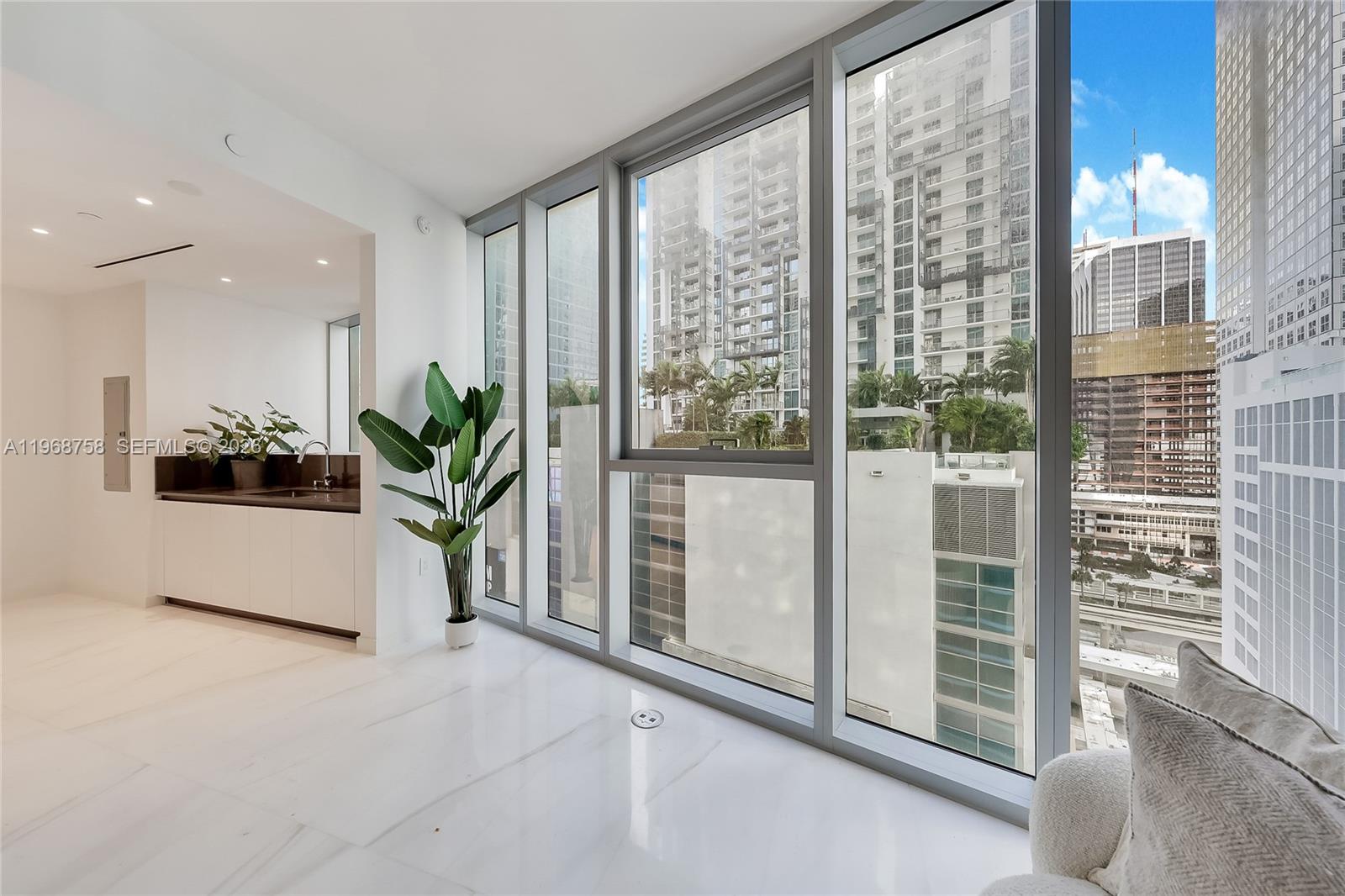 300 Biscayne Boulevard Way #1105C, Miami FL 33131
