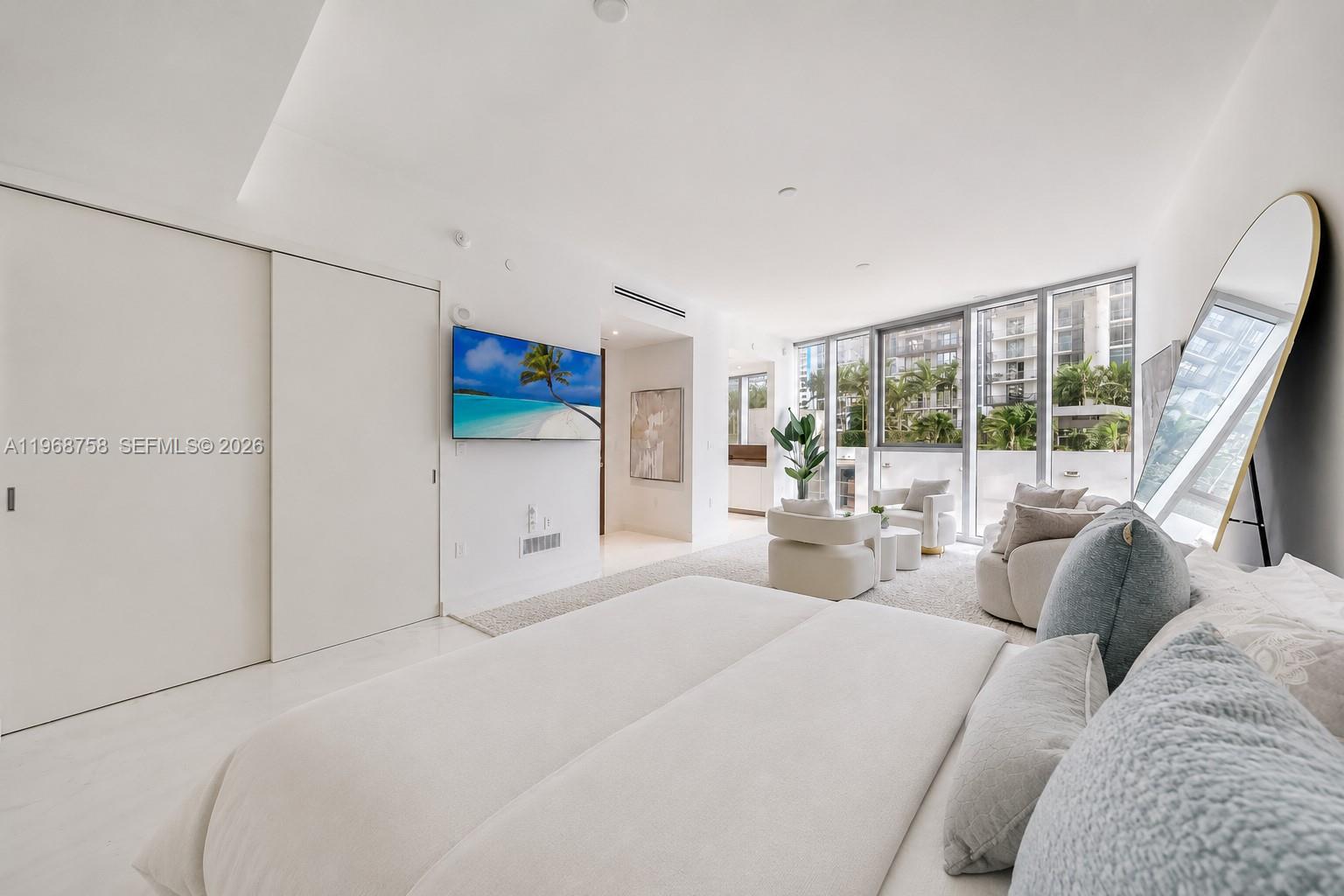 300 Biscayne Boulevard Way #1105C, Miami FL 33131