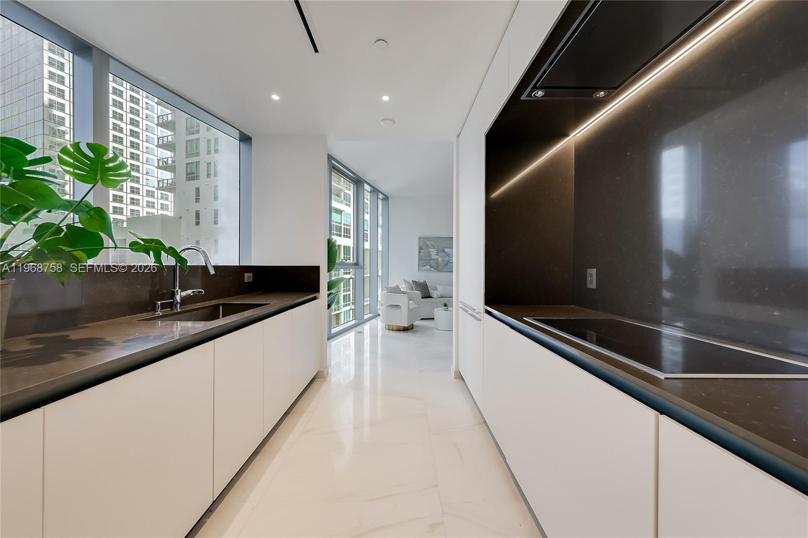 300 Biscayne Boulevard Way #1105C, Miami FL 33131