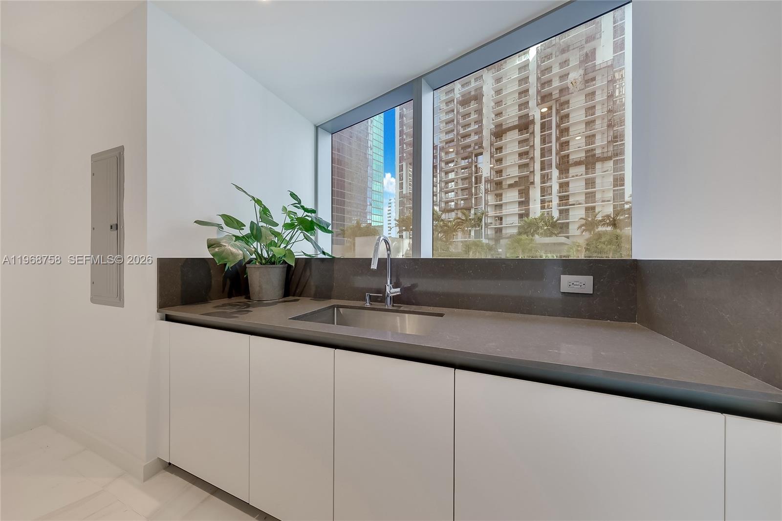 300 Biscayne Boulevard Way #1105C, Miami FL 33131