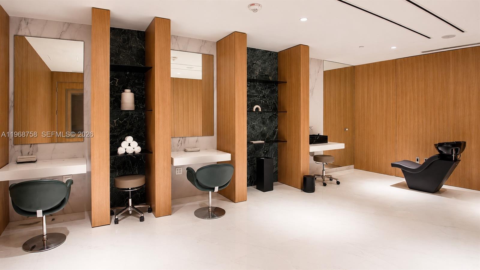 300 Biscayne Boulevard Way #1105C, Miami FL 33131