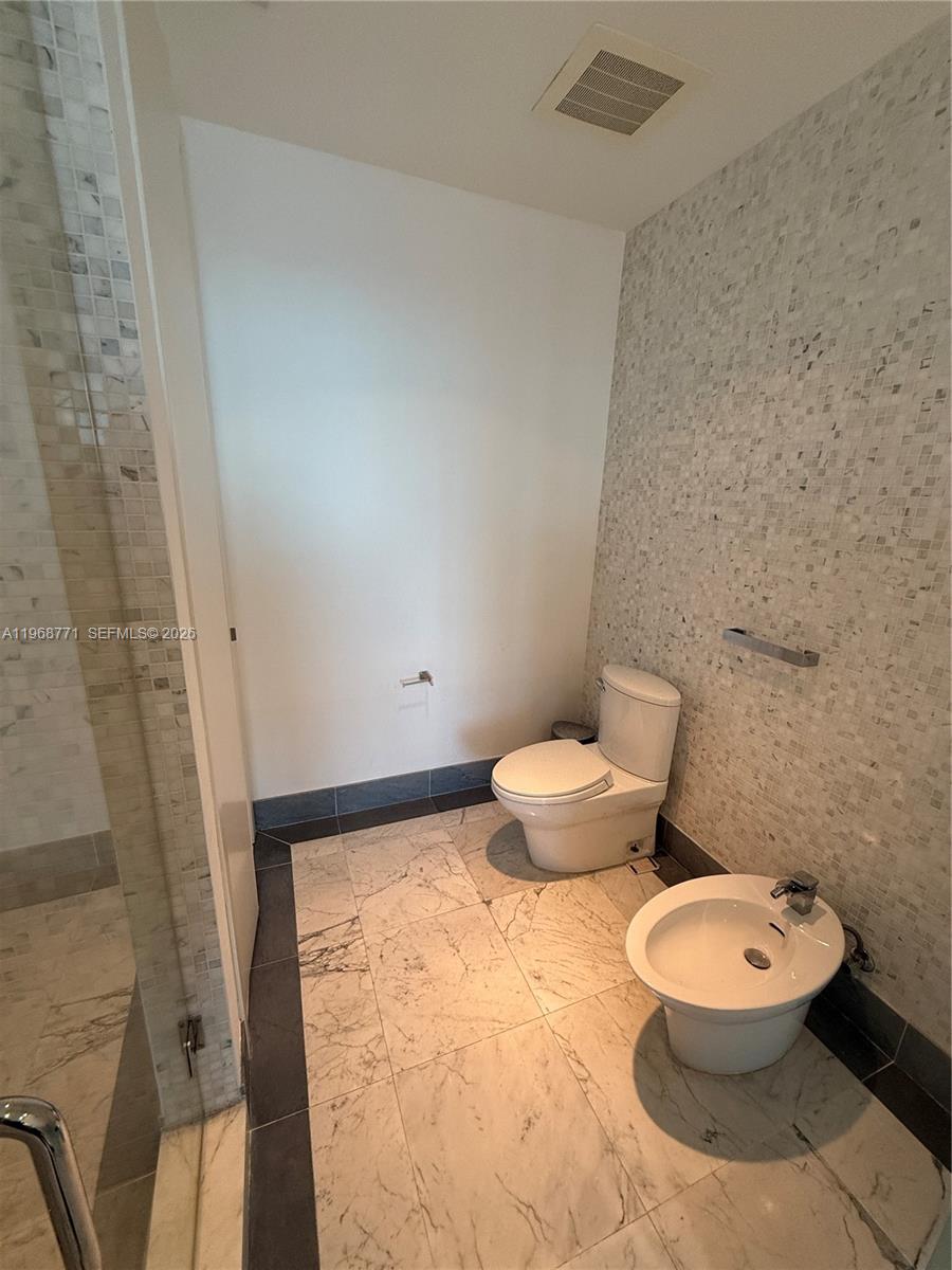 200 Biscayne Boulevard Way #4911, Miami FL 33131
