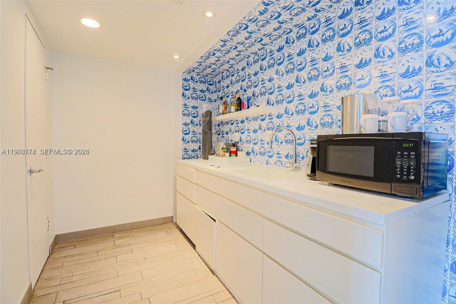 1100 West Ave #816, Miami Beach FL 33139