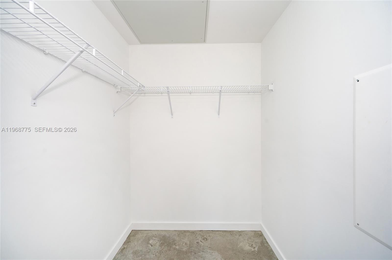 151 SE 1st St #909, Miami FL 33131