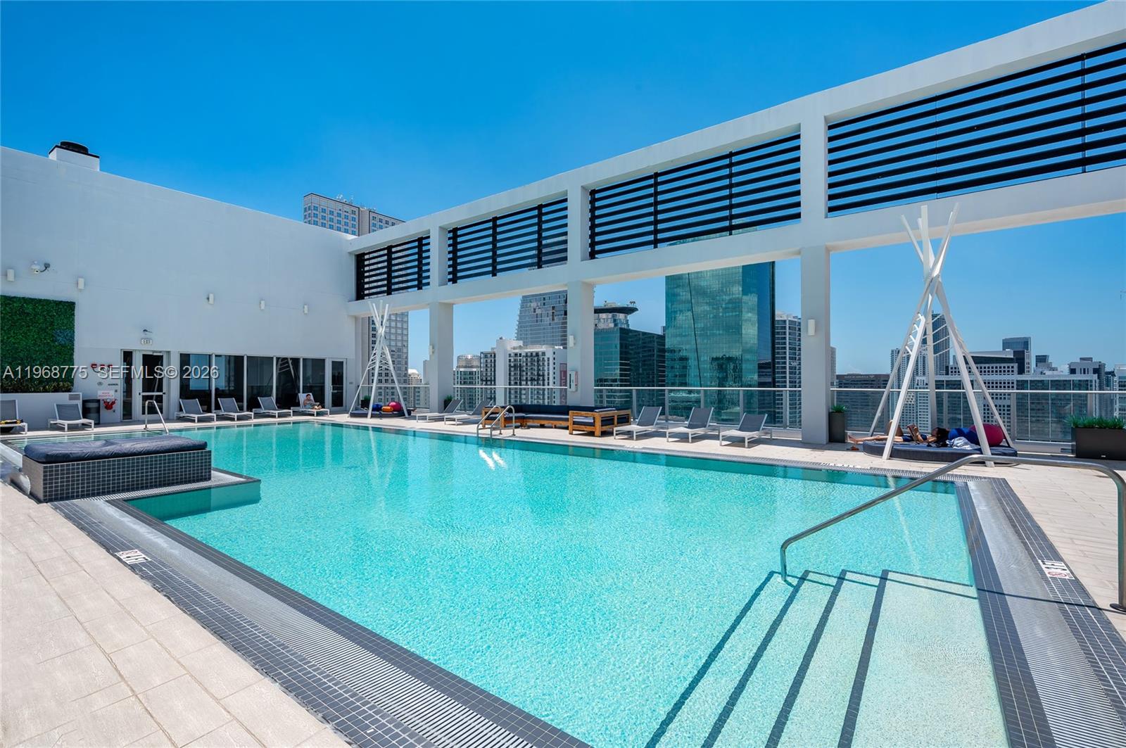 151 SE 1st St #909, Miami FL 33131