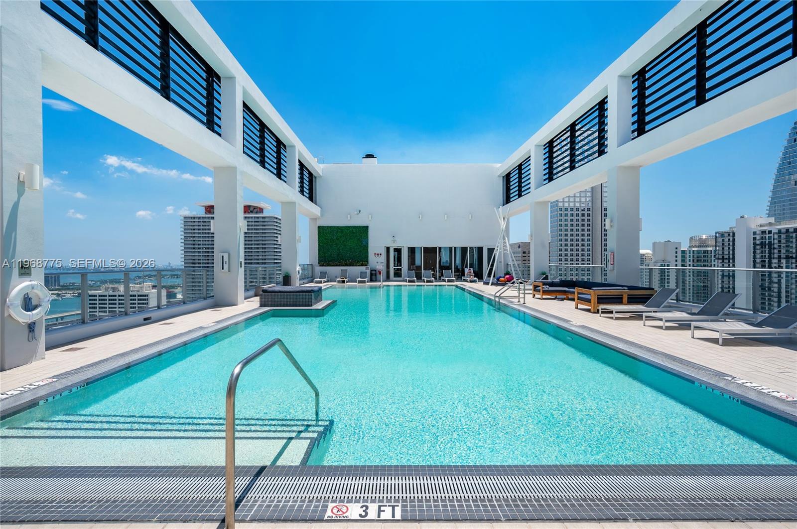 151 SE 1st St #909, Miami FL 33131