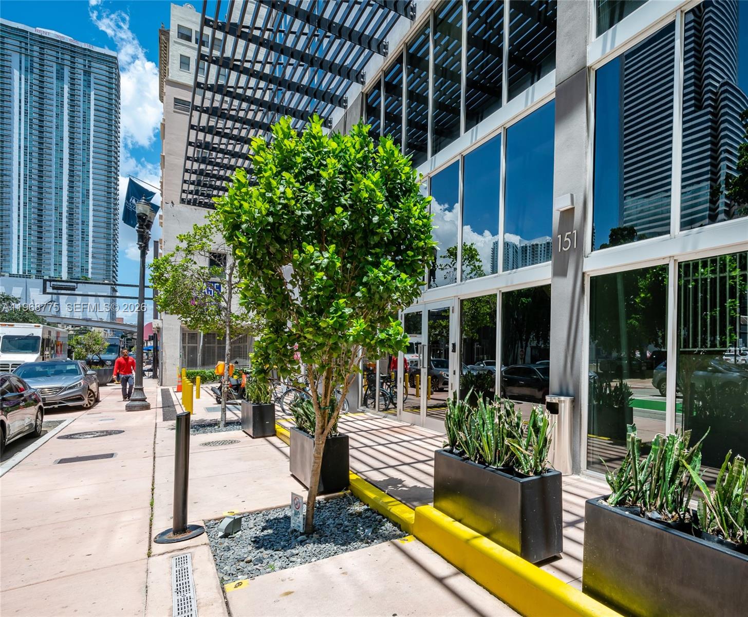 151 SE 1st St #909, Miami FL 33131