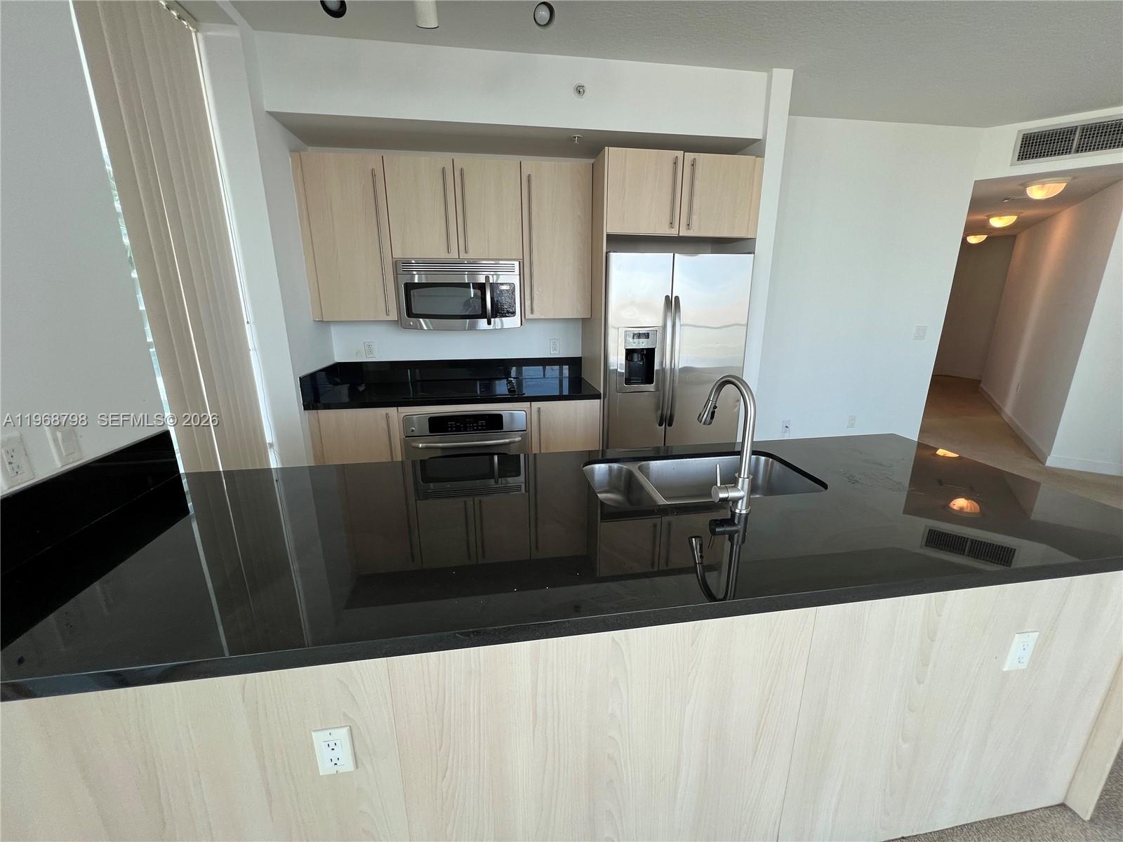 79 SW 12th St #1112-S, Miami FL 33130