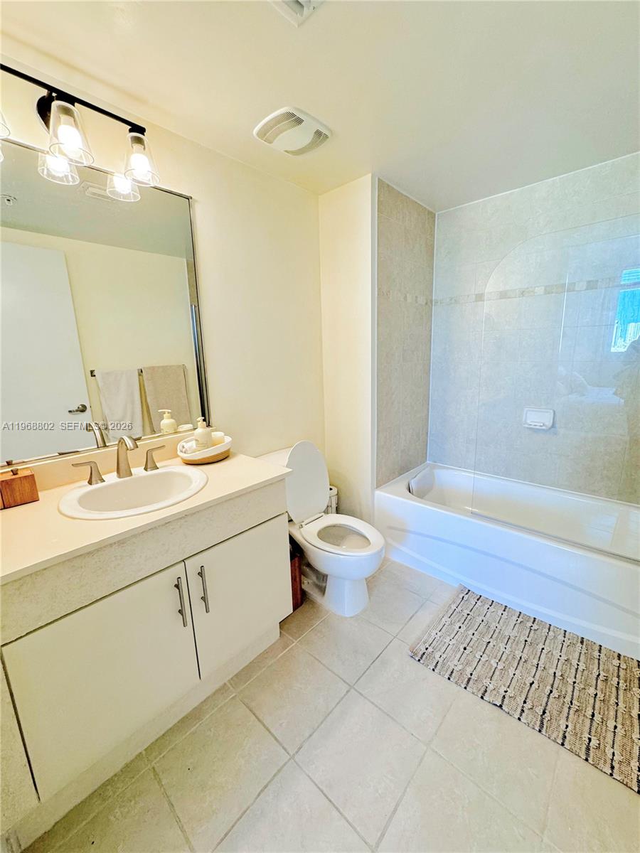 1861 NW S River Dr #2609, Miami FL 33125