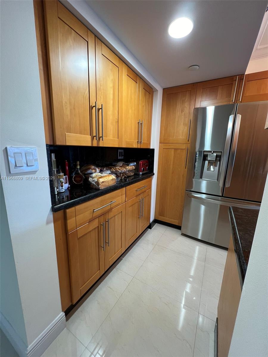 3530 Mystic Pointe Dr #1215, Aventura FL 33180