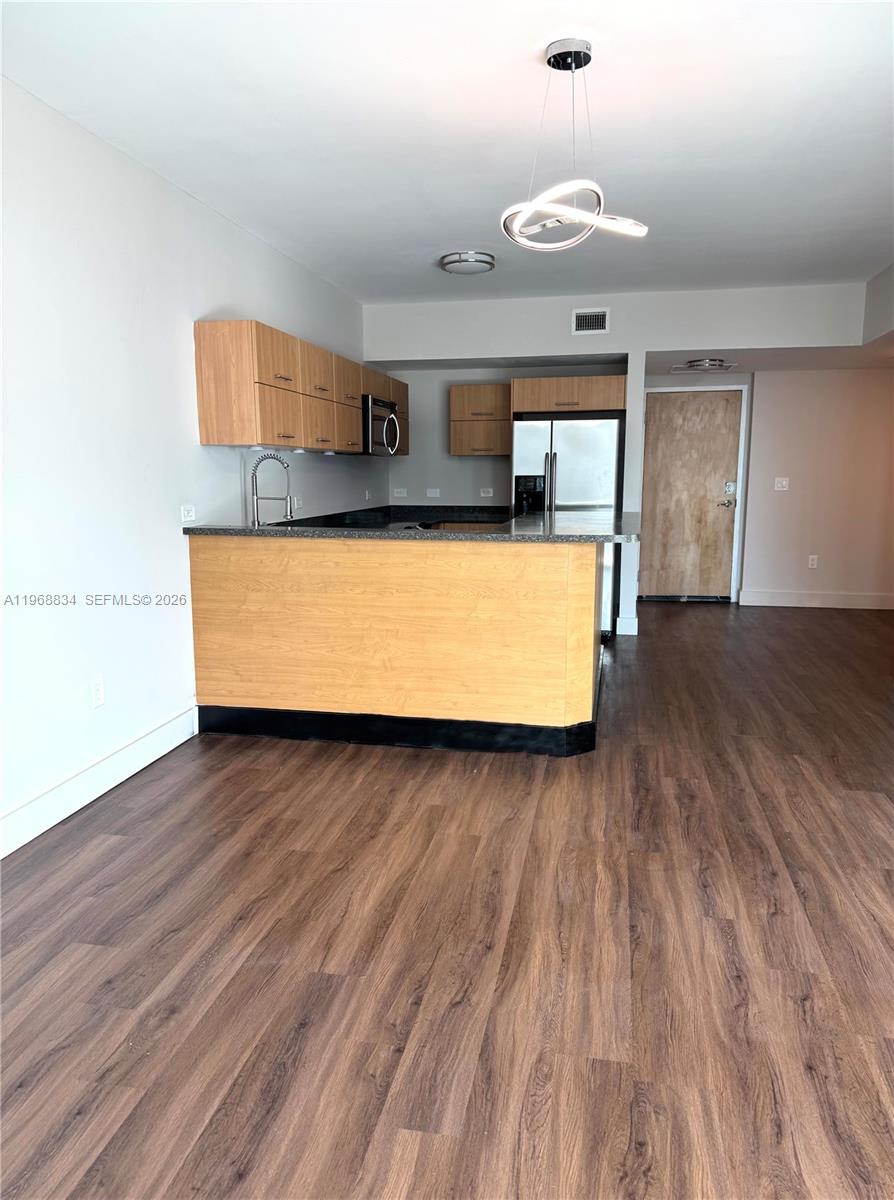 350 S Miami Ave #3310, Miami FL 33130