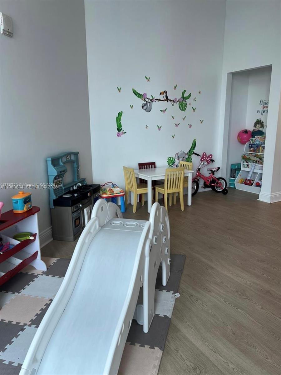 350 S Miami Ave #3310, Miami FL 33130