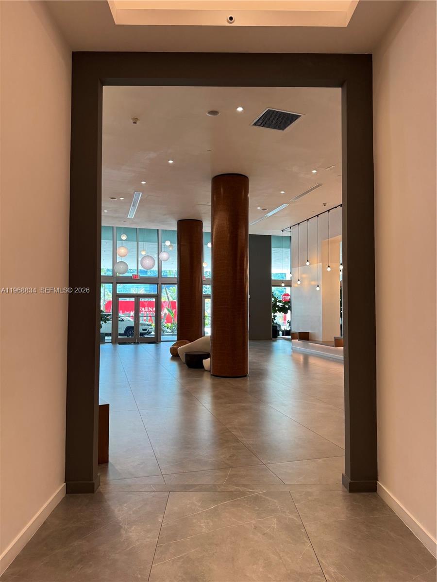 350 S Miami Ave #3310, Miami FL 33130