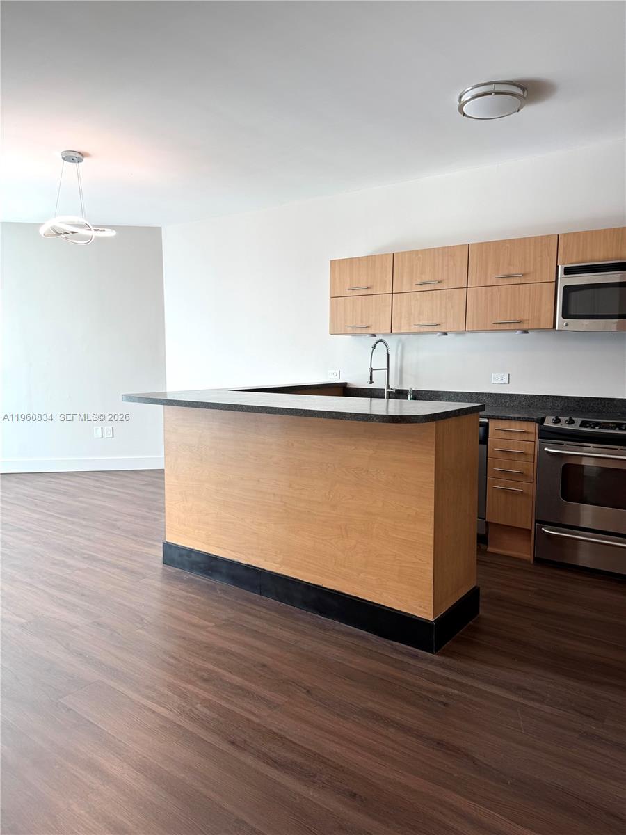 350 S Miami Ave #3310, Miami FL 33130