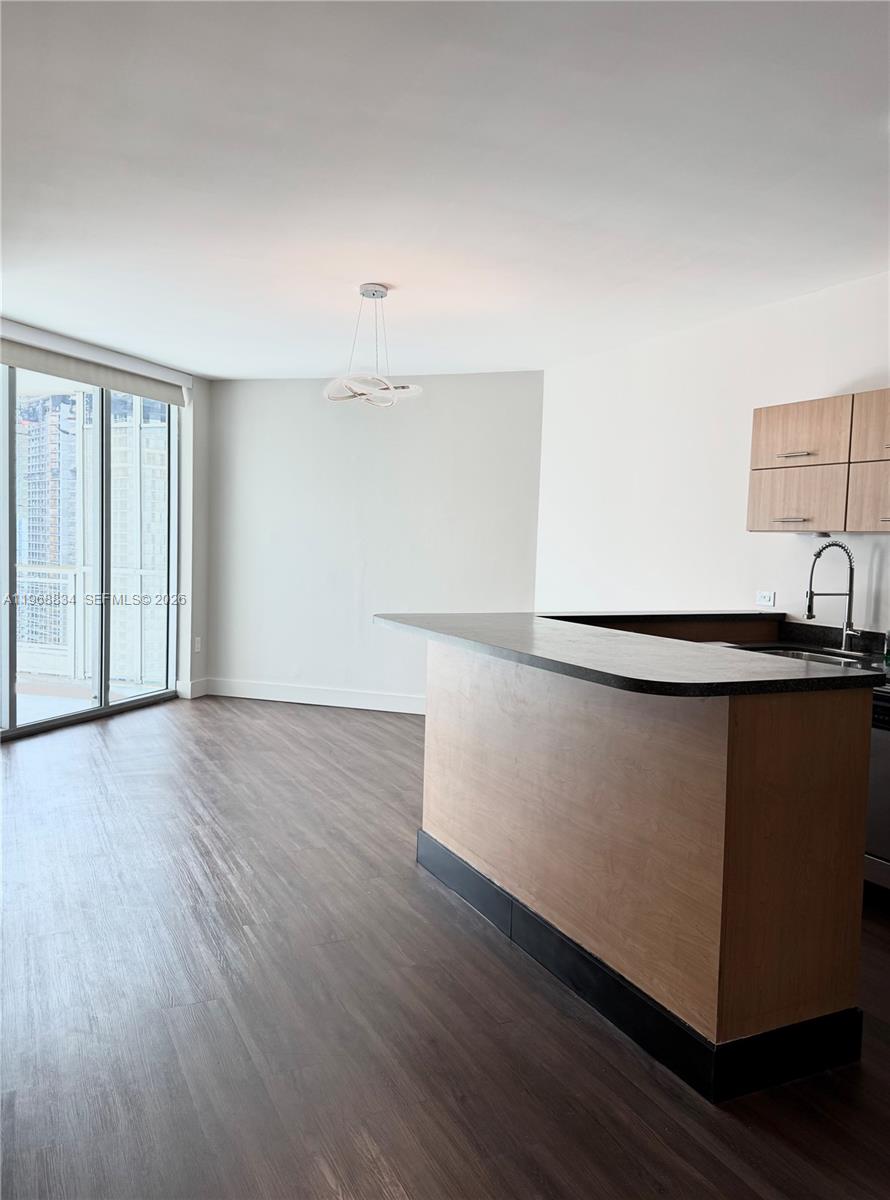 350 S Miami Ave #3310, Miami FL 33130