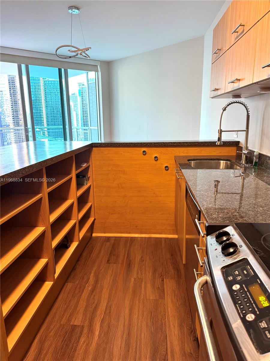 350 S Miami Ave #3310, Miami FL 33130