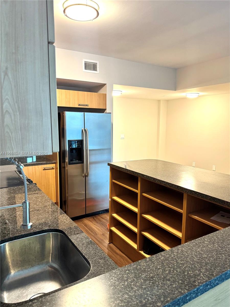 350 S Miami Ave #3310, Miami FL 33130