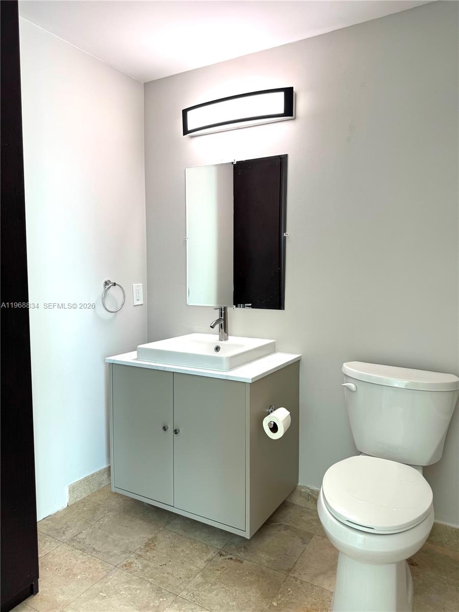 350 S Miami Ave #3310, Miami FL 33130