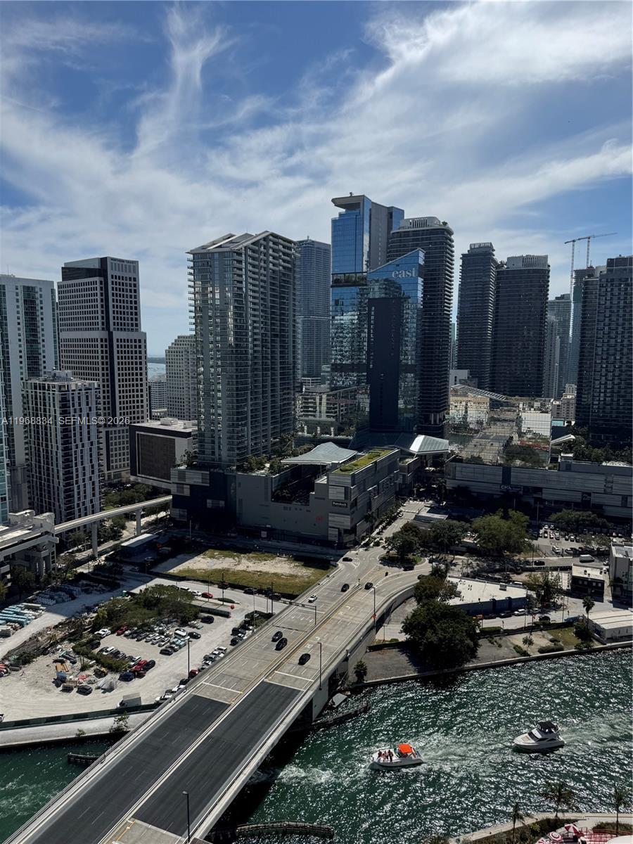 350 S Miami Ave #3310, Miami FL 33130