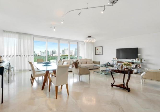 1643 Brickell Ave #1006, Miami FL 33129