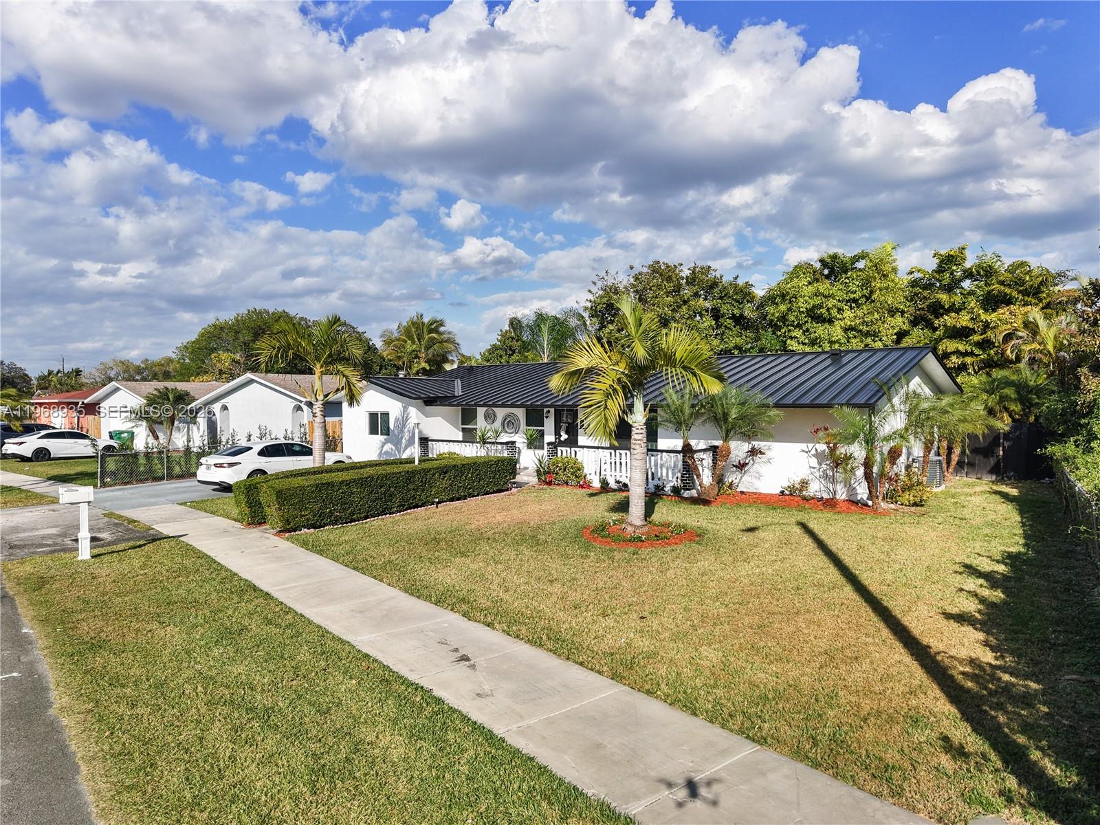 16323 SW 103rd Pl, Miami FL 33157