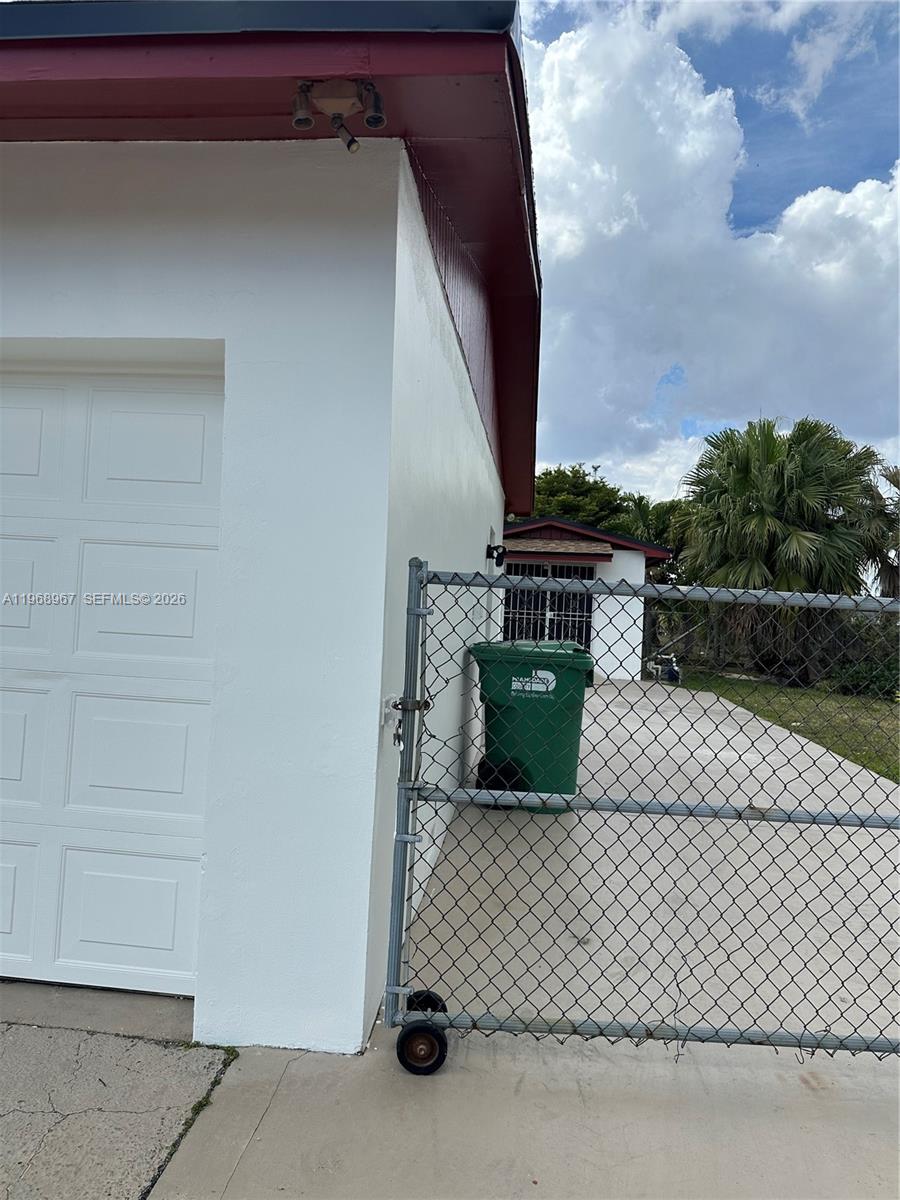 15200 SW 109 ave, Miami FL 33157