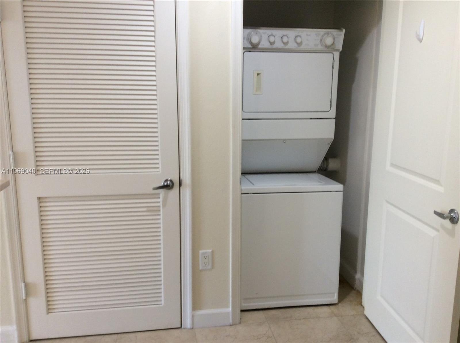 10 Aragon Ave #1119, Coral Gables FL 33134