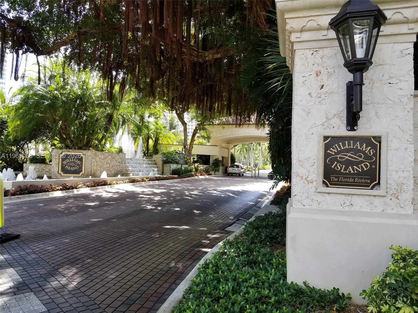1000 W Island Blvd #2909, Aventura FL 33160