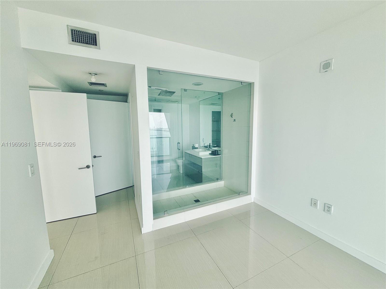 460 NE 28th St #2102, Miami FL 33137