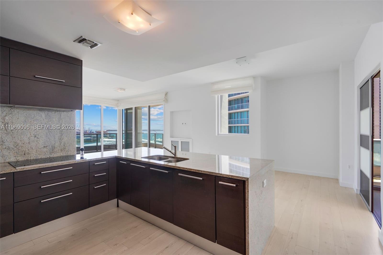 900 Biscayne Blvd #2401, Miami FL 33132
