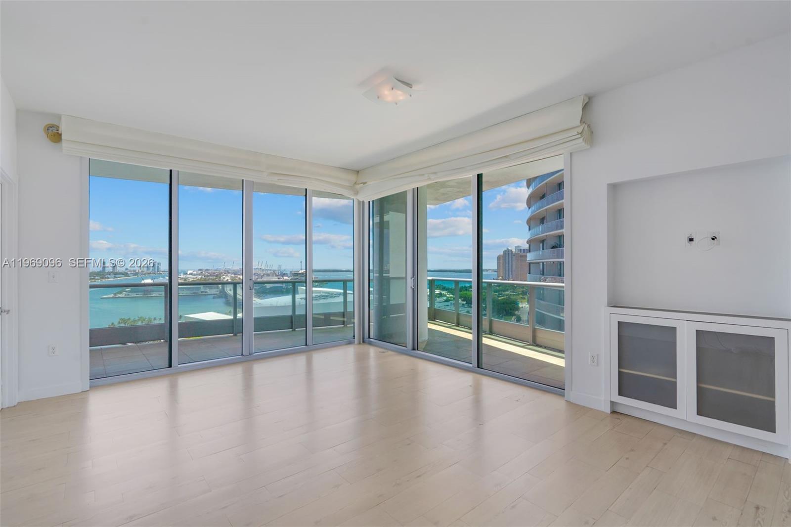 900 Biscayne Blvd #2401, Miami FL 33132