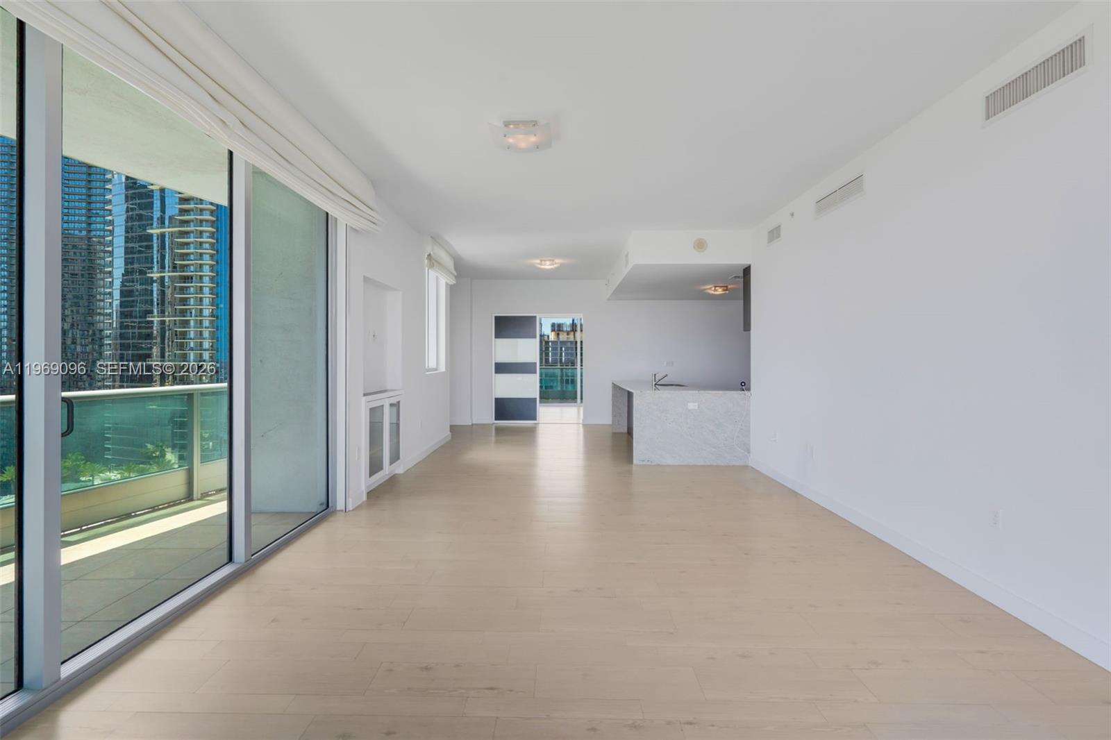 900 Biscayne Blvd #2401, Miami FL 33132