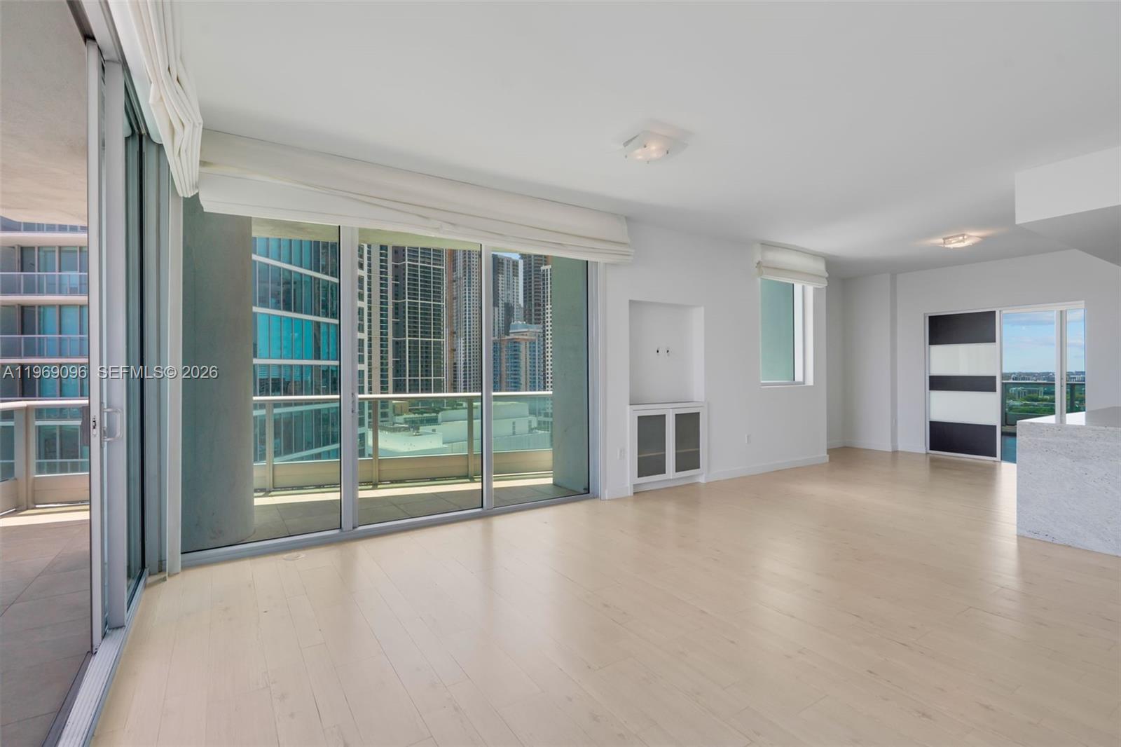 900 Biscayne Blvd #2401, Miami FL 33132