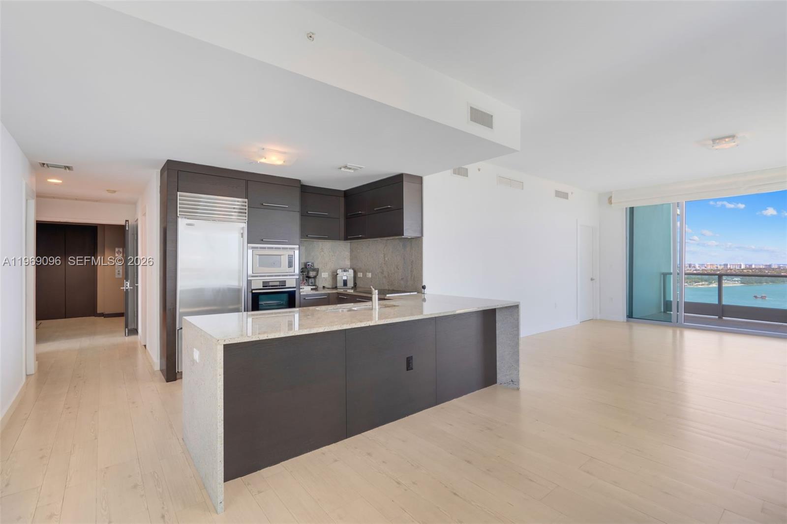 900 Biscayne Blvd #2401, Miami FL 33132
