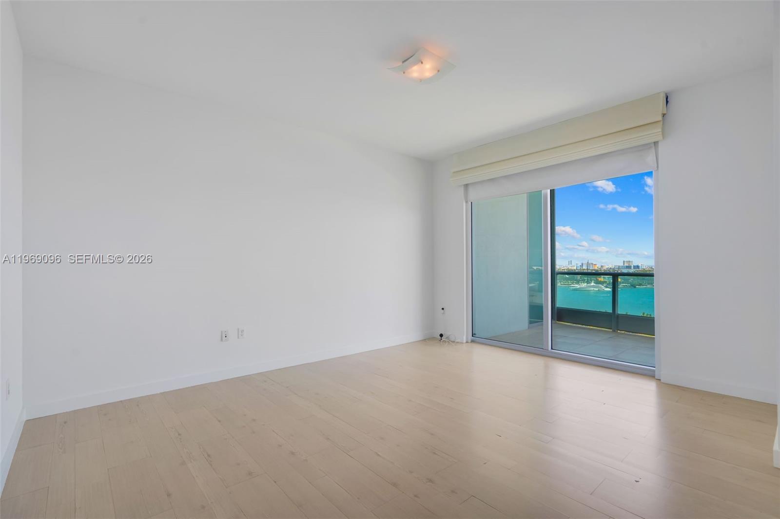 900 Biscayne Blvd #2401, Miami FL 33132