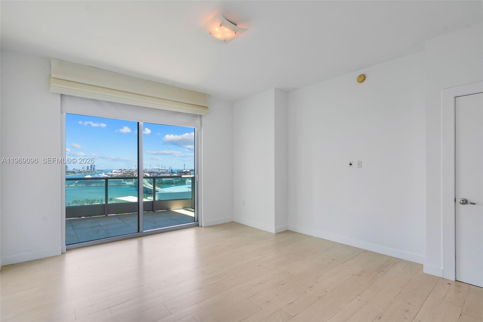 900 Biscayne Blvd #2401, Miami FL 33132