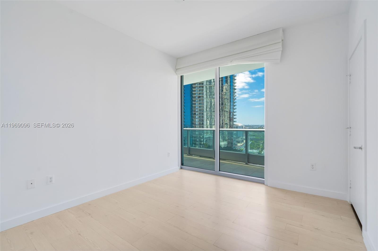 900 Biscayne Blvd #2401, Miami FL 33132