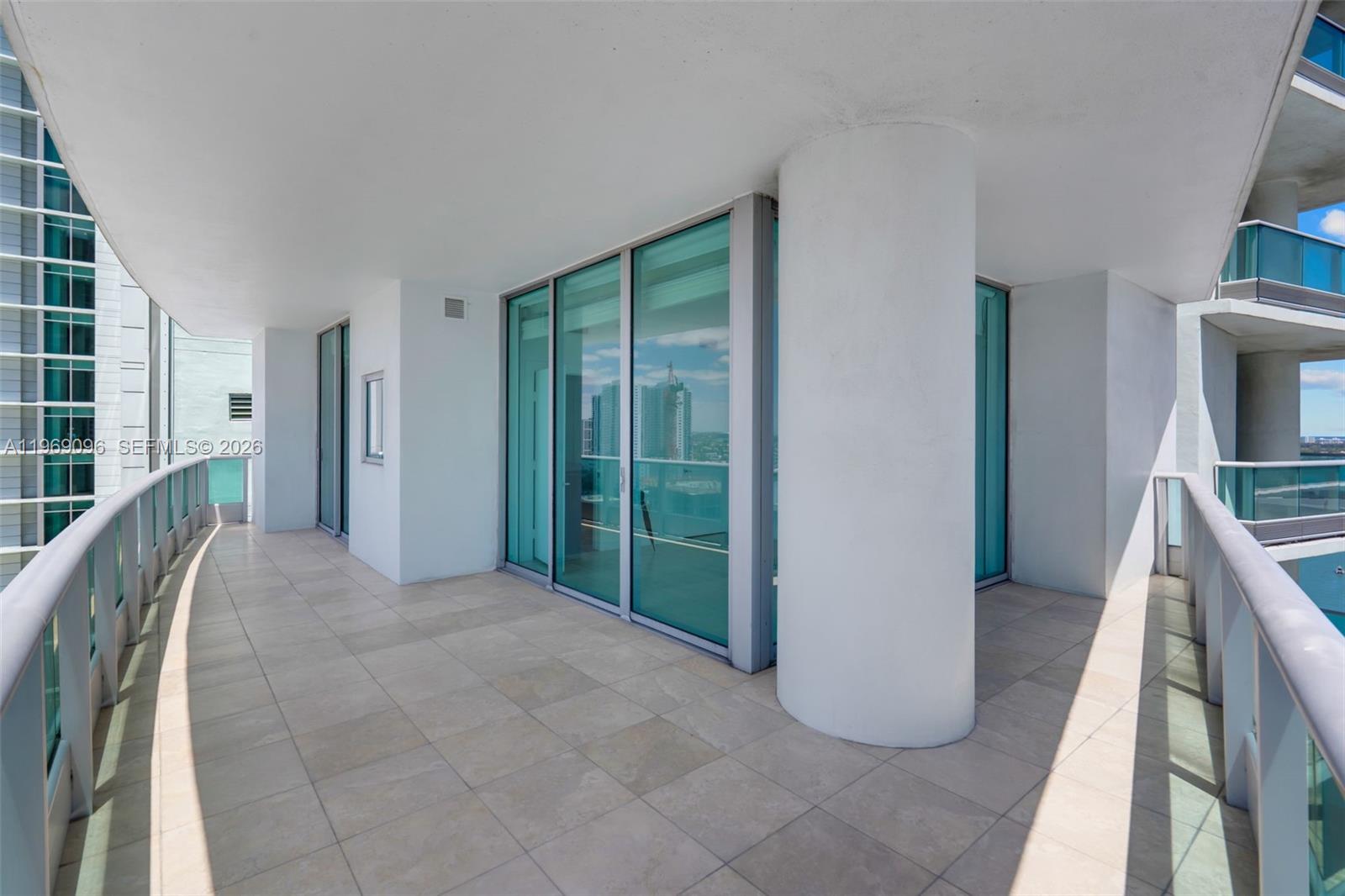900 Biscayne Blvd #2401, Miami FL 33132