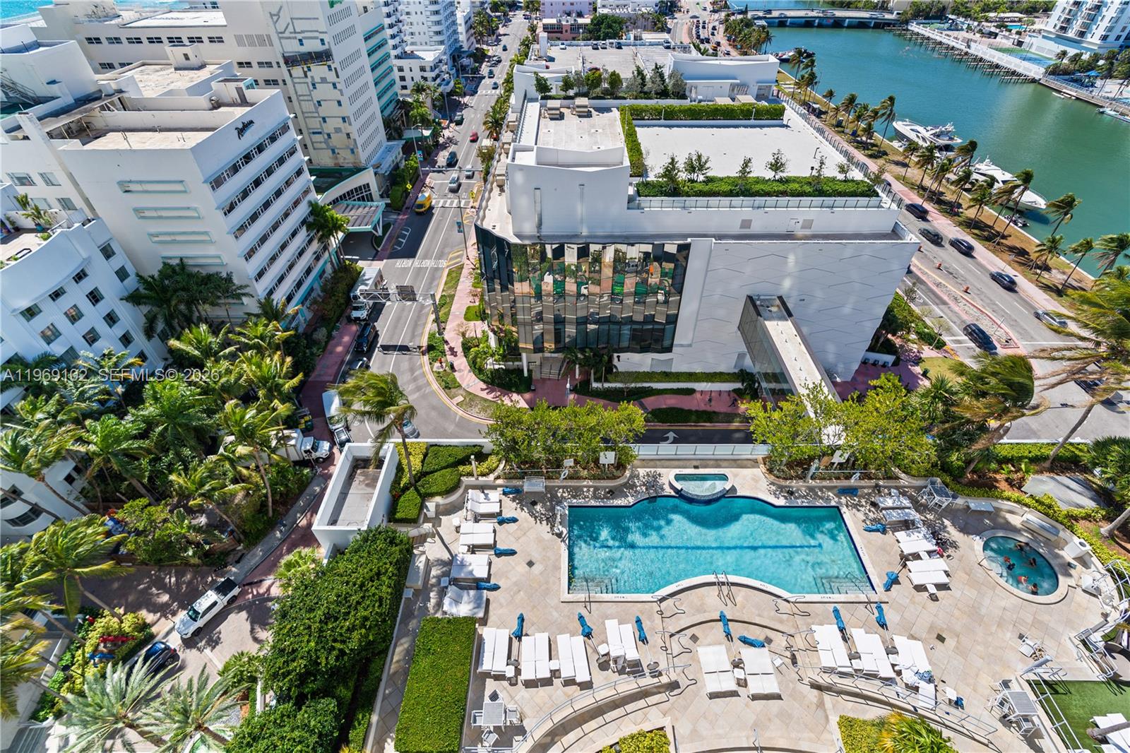 4401 Collins Ave #1706, Miami Beach FL 33140