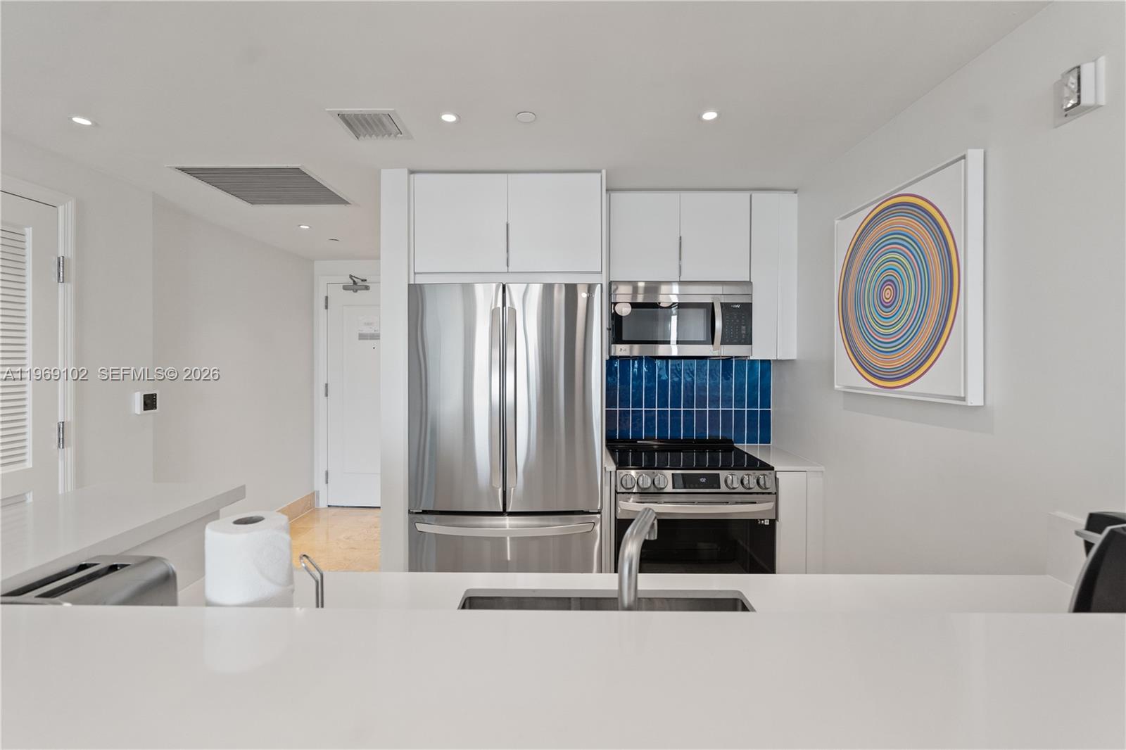 4401 Collins Ave #1706, Miami Beach FL 33140
