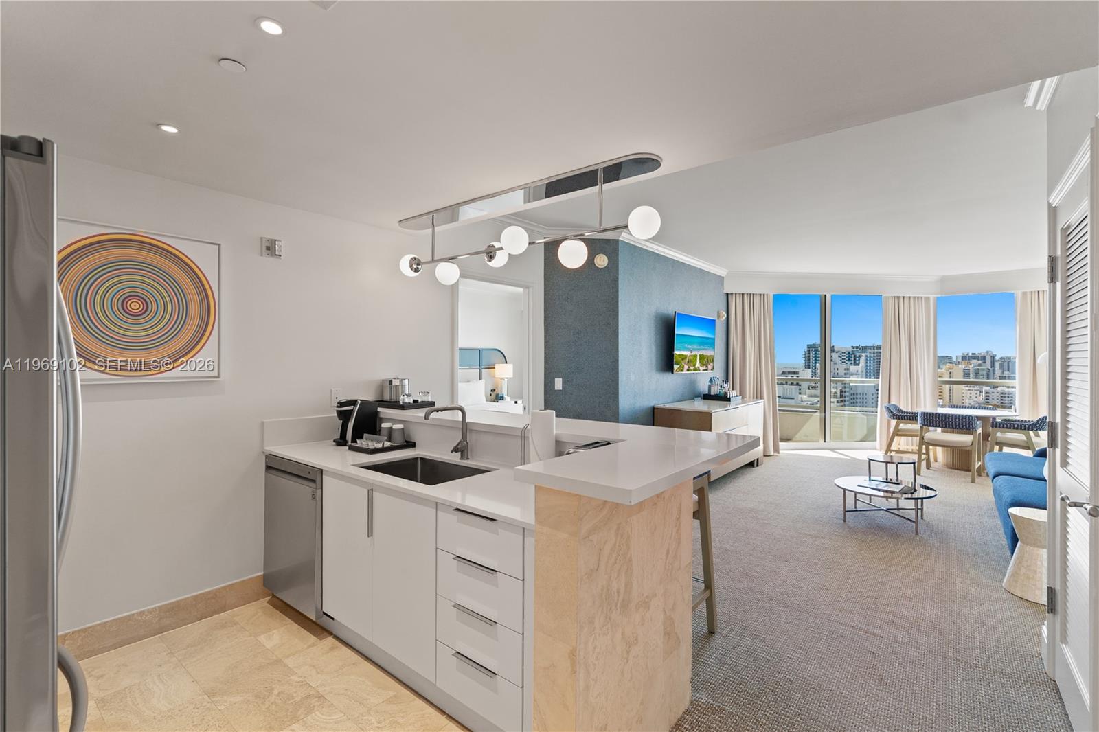 4401 Collins Ave #1706, Miami Beach FL 33140