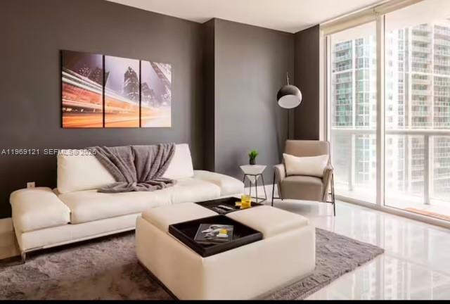 485 Brickell Ave #2206, Miami FL 33131